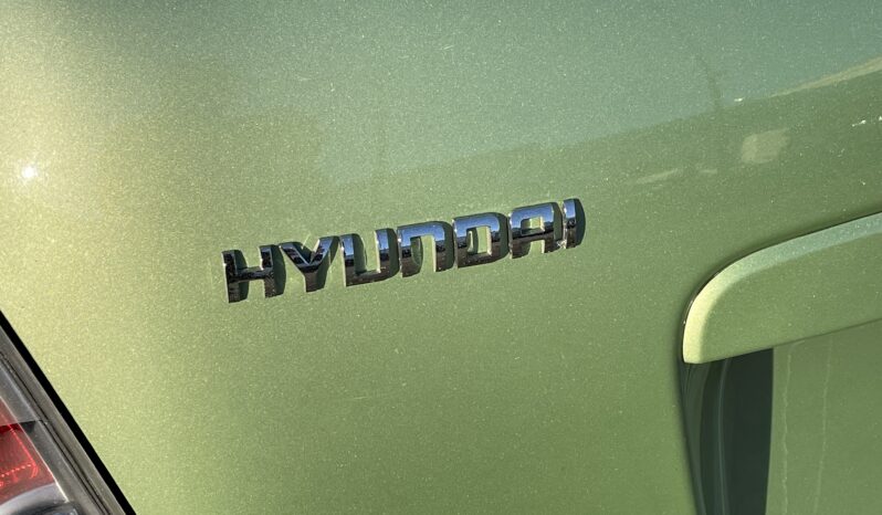 2009 Hyundai Accent MOONROOF! NEW BRAKES! full